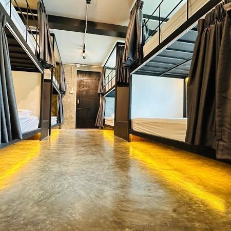 Adora Hostel Chiang Mai Esterno foto