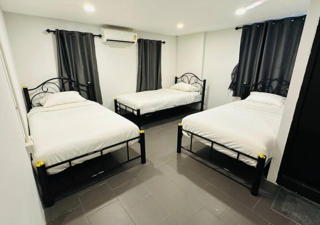 Adora Hostel Chiang Mai Esterno foto