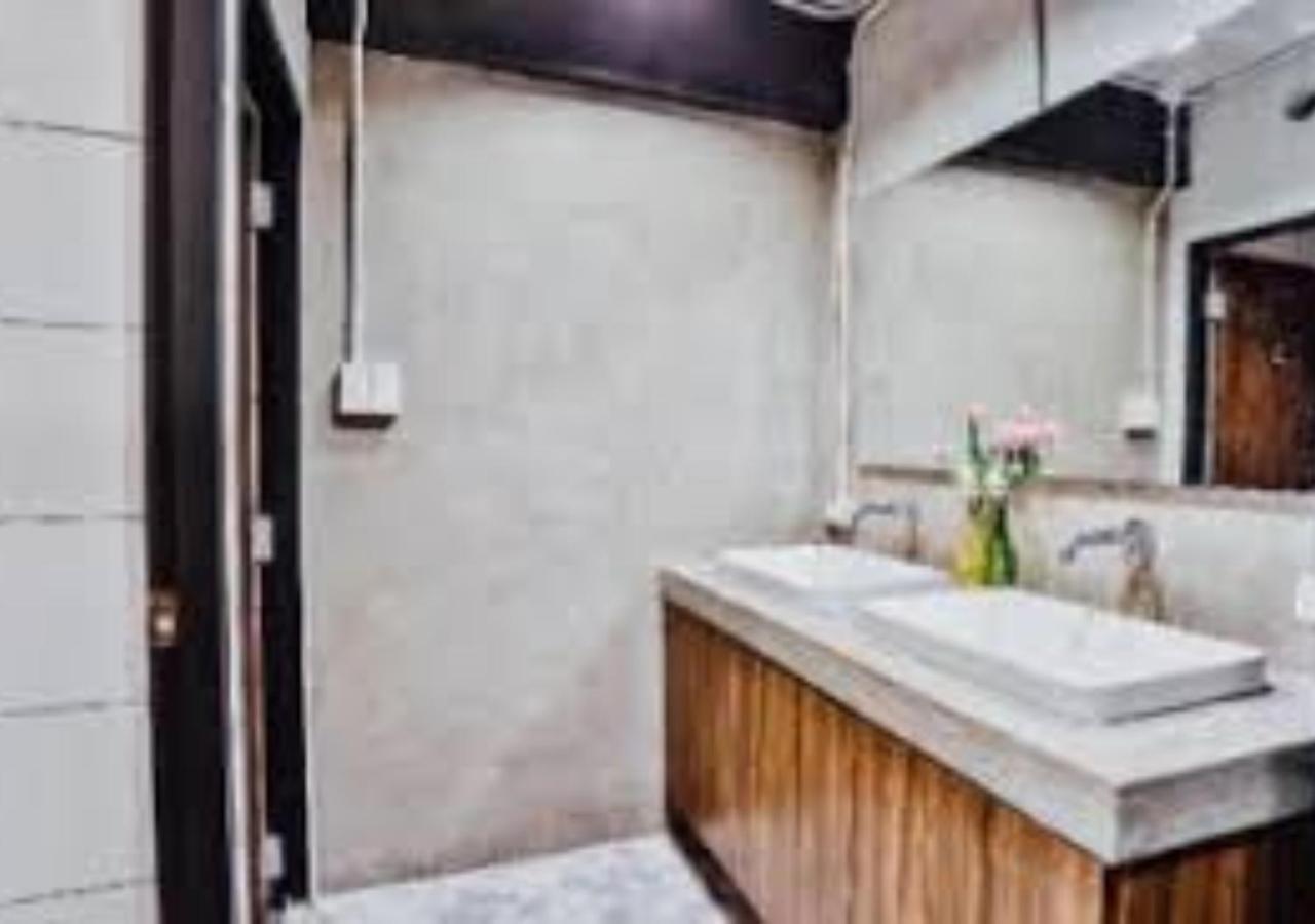 Adora Hostel Chiang Mai Esterno foto