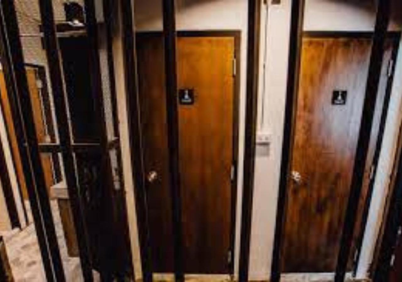 Adora Hostel Chiang Mai Esterno foto